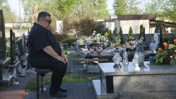 Следы памяти: поиски истины в тени забвения